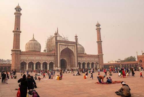 Historical Tour Ex (Delhi -Agra- Gwalior - Orchha - Khajuraho - varanasi )